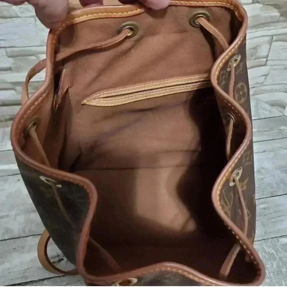Louis Vuitton Montsouris MM Backpack Monogram - Picture 8 of 13
